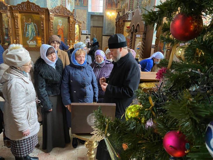 Служба в церкви на Рождество