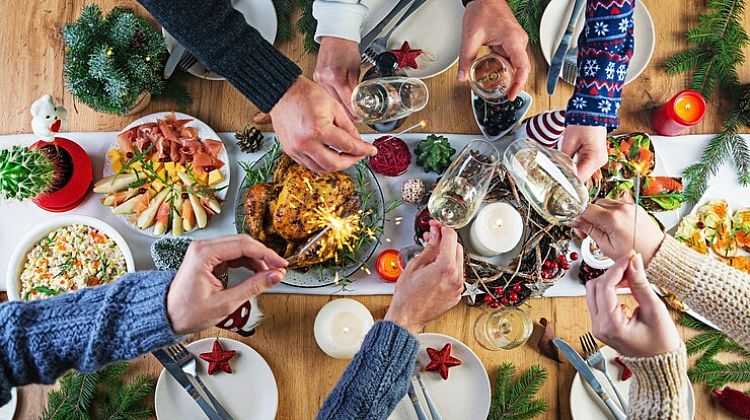 Горячие блюда на праздничный стол — 15 простых и очень вкусных рецептов